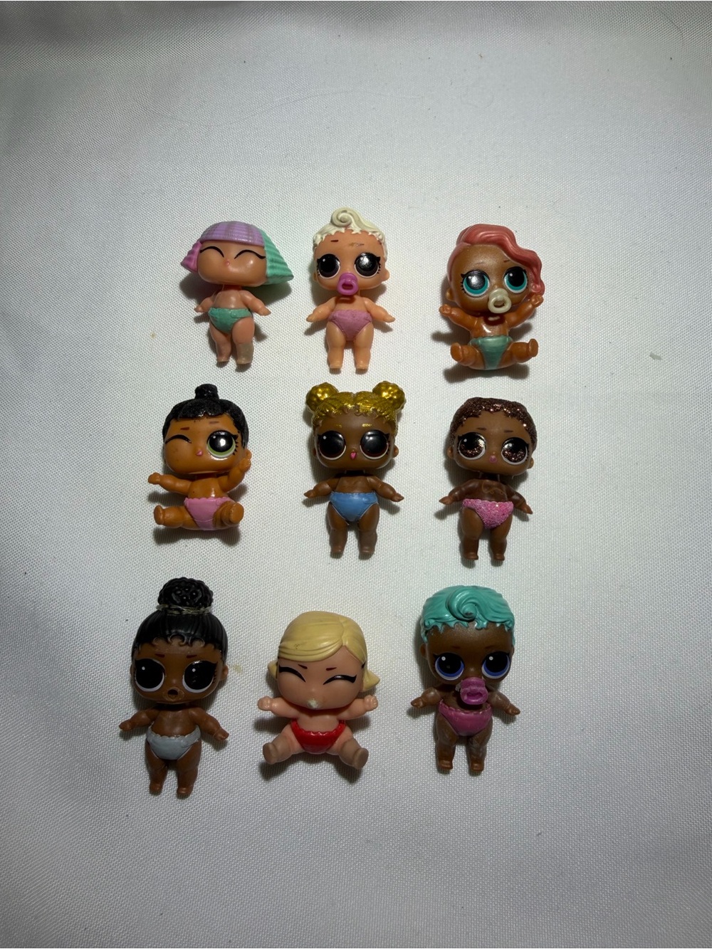 L.O.L. Surprise! Assorted Mini Dolls – Pink, Blue, Mint, Blonde, Gold